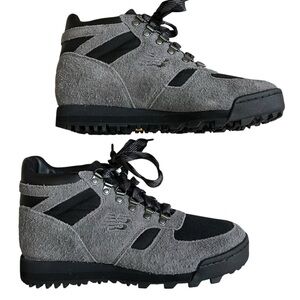 New Balance Rainier Hiking Shoes Vibram Sole Outdoor Trail URAINECB Never Worn